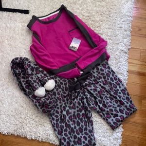 Nwt cuddlDuds 3 piece fleece pjs sz MED pants, top and scarf Pink/gray/leopard